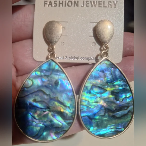 Antique Gold Tone Abalone Pierced Earrings NIP 2.25" - Picture 3 of 4